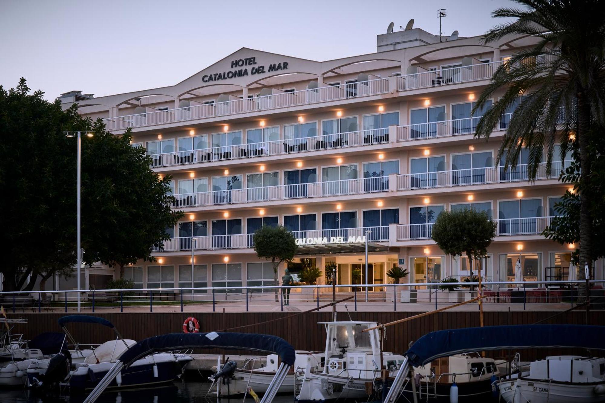 Hotel Catalonia Del Mar - Adults Only Cala Bona  Exteriér fotografie