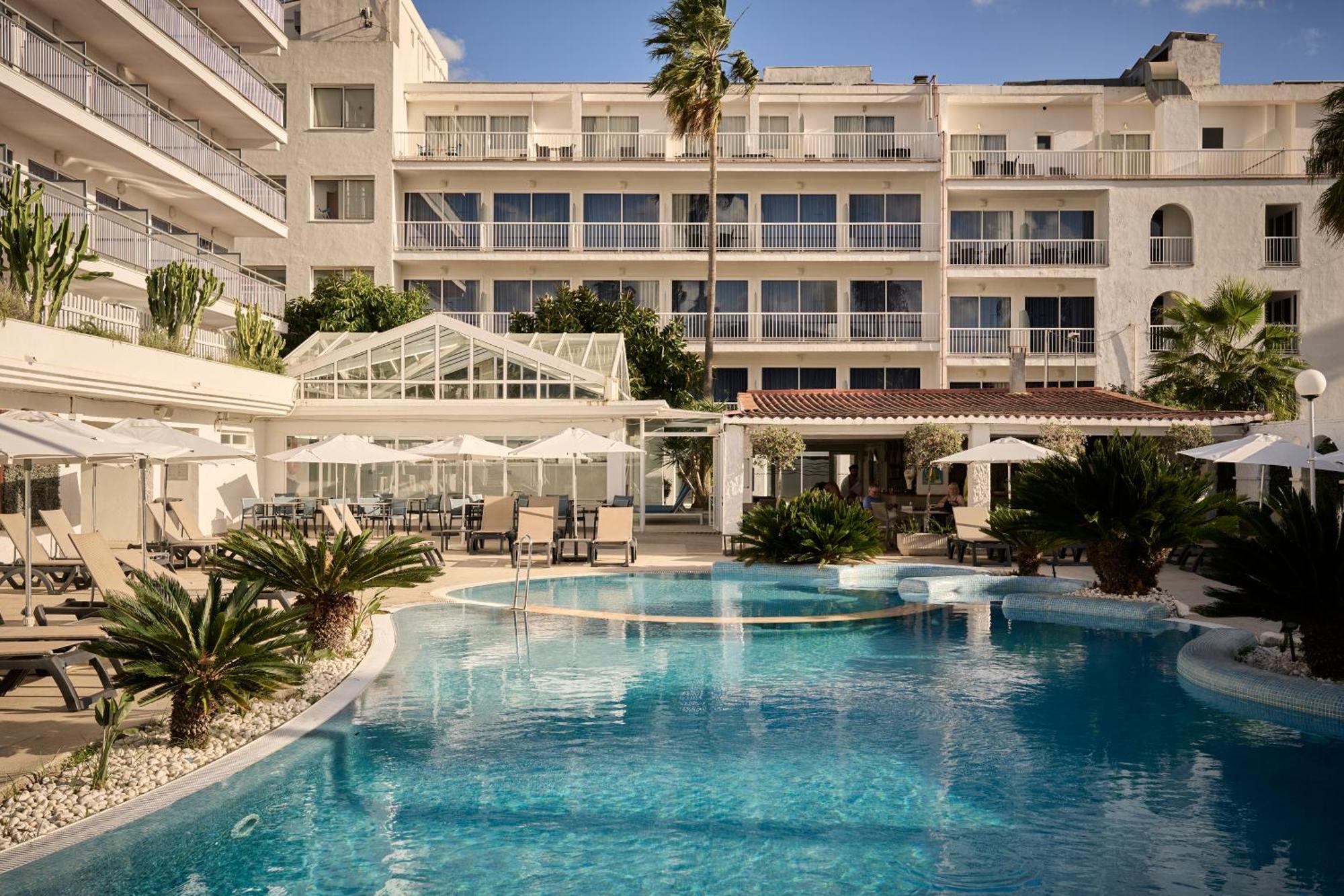 Hotel Catalonia Del Mar - Adults Only Cala Bona  Exteriér fotografie